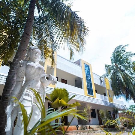 Dwaraka Residency Hotel Mahabalipuram Exterior photo
